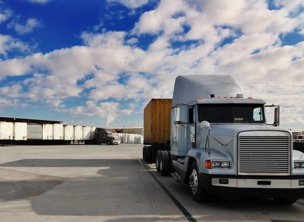 Smart Businesses Rely on Trusted Trucking Service Partners