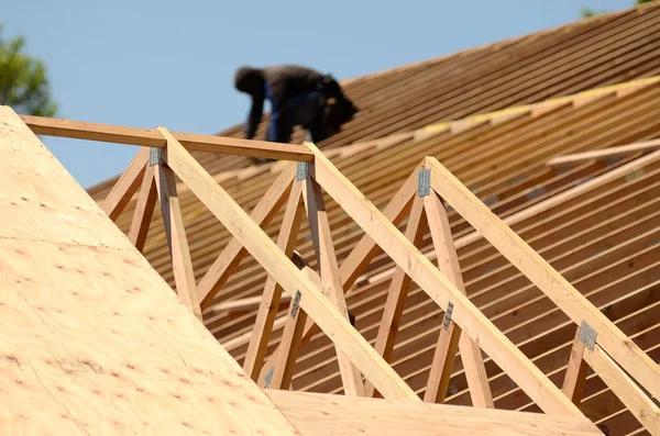What Makes a Reliable roofing contractor albany Worth Hiring