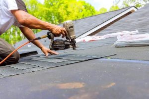 When to Consider Roof Replacement Instead of Repairs